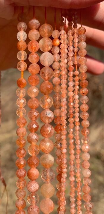 Perles en pierre de soleil facettées entre 2,5 et 7,5mm PSD - 4mm