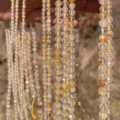 Perles à inclusions de rutile facettées entre 2 et 5,5mm - 2mm