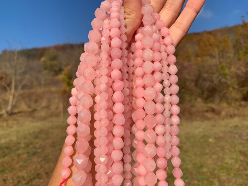 Perles en quartz rose, forme diamant entre 6 et 10mm - 6mm
