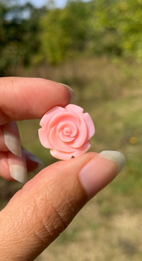 Perle en conch, forme rose - 15 x 6mm