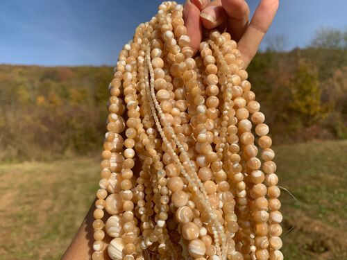 Perles en nacre beige entre 2 et 12mm - 2mm