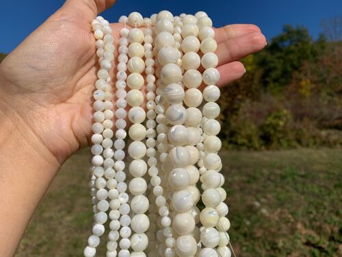 Perles en nacre blanche entre 2 et 12mm - 2mm