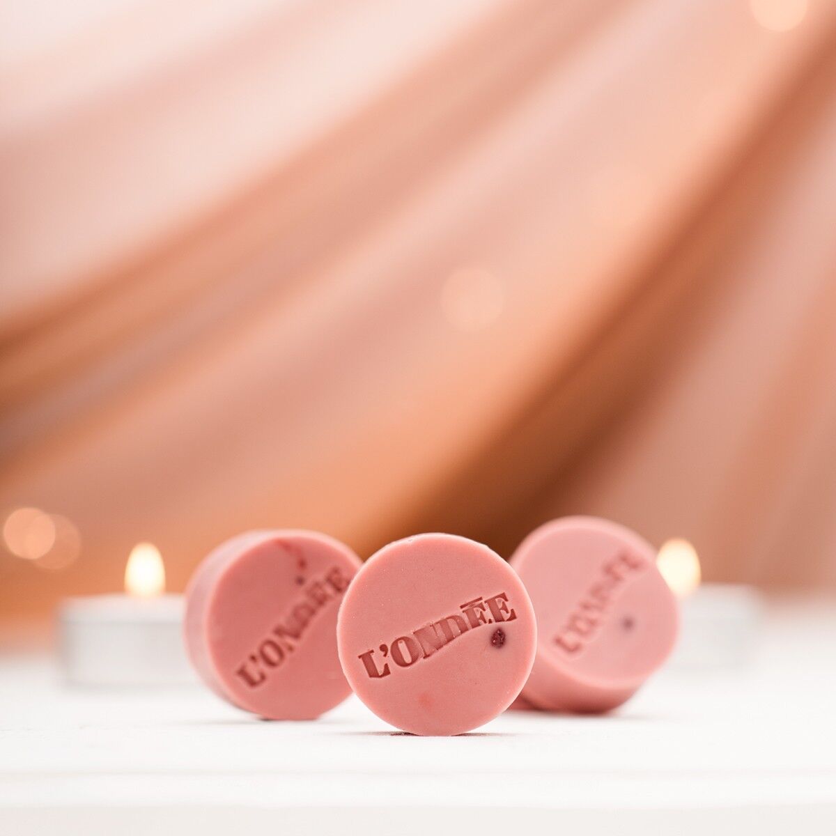 Mela Cannella - Ciottolo di cera profumato