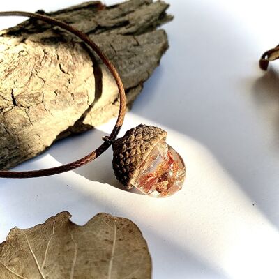 Oak acorn and resin necklace, dried flower