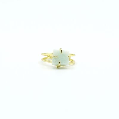 Green Calcite ring.
adjustable.
Spring.
Hand made. Weddings, guests.