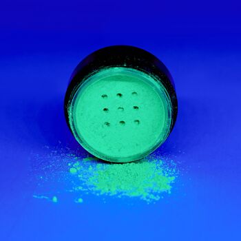 Neon Green Eye Dust Formule végétalienne et sans paraben qui brille sous la lumière UV 2