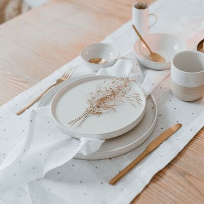 LINEN TABLE RUNNER HEARTS 140 X 40 CM