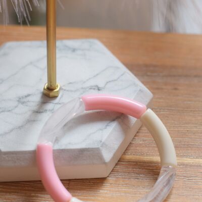 Bracelet en perles tubes acryliques fin tricolore rose, ivoire et blanc transparent