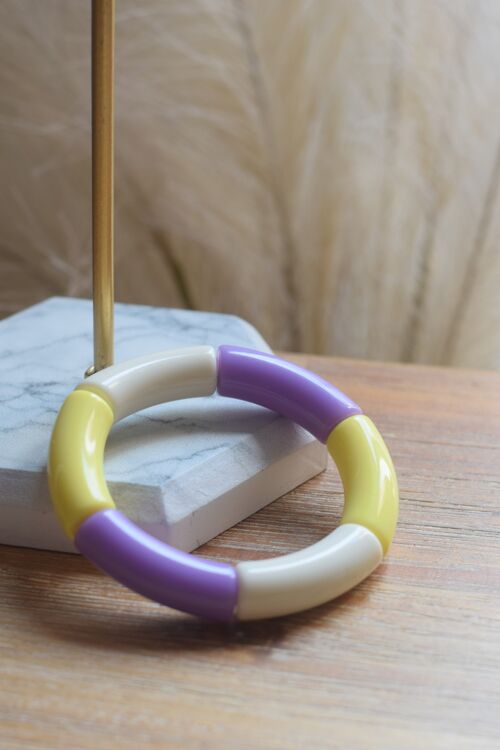 Bracelet en perles tubes acrylique tricolore violet lilas, ivoire et jaune