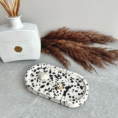 Decorative tray DOTTED - white black