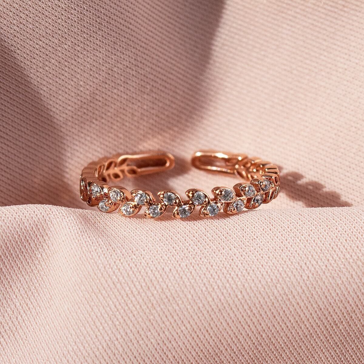 Anello Con Foglie Di Cristallo