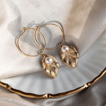 Boucles d'oreilles cercle avec fleur de perle (garniture dorée uniquement) - Rosaline 3