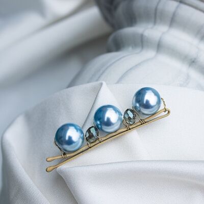 Big Hair Clip with Pearls - Light Blue