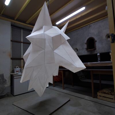Cabeza de lobo de origami de madera