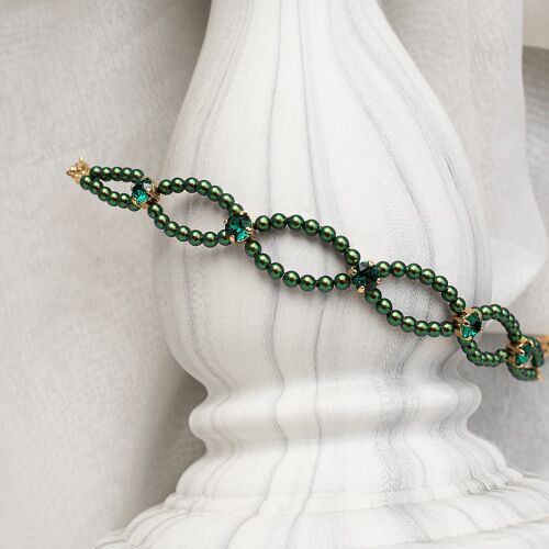 Fine pearl and crystal bracelet - silver - scarabeus / emerald