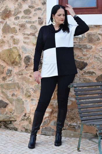 Pull Laura grande taille - L à 6XL (blanc cassé avec des carrés en noir) 1