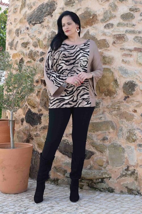 Plus Size Jumper/Sweater Manuela - L to 6XL (Camel and Animal Print)