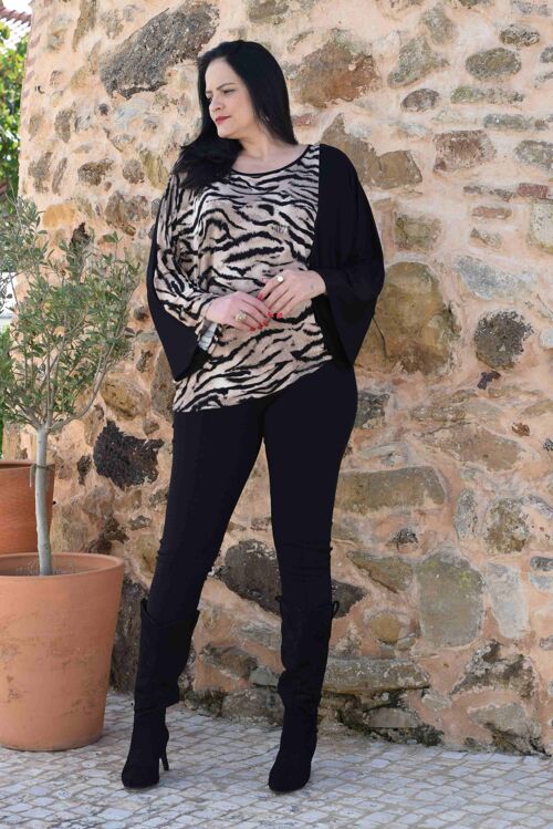 Plus Size Jumper/Sweater Manuela - L to 6XL (Black and Animal Print)