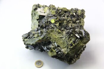 Pièce unique : Grand groupe en cristal Epidote Himalaya, Pakistan, 3