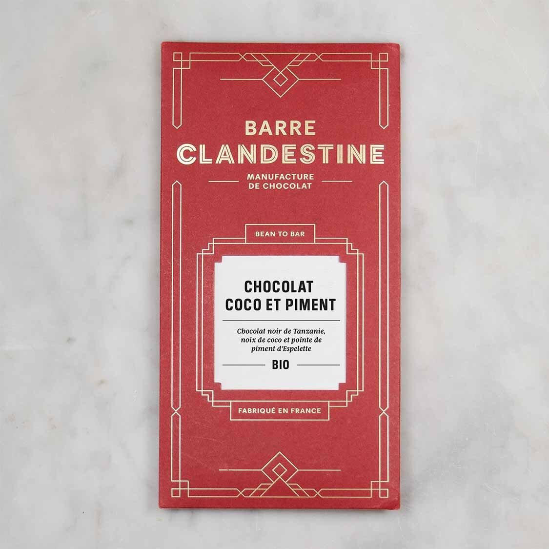 Tavoletta di cioccolato fondente, cocco e pepe di Espelette, da chicco a barretta