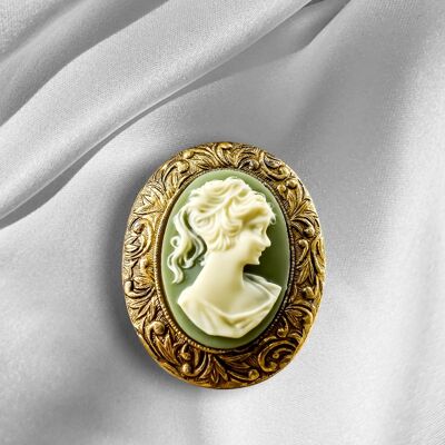 Cameo baroque lady brooch in vintage style -green-