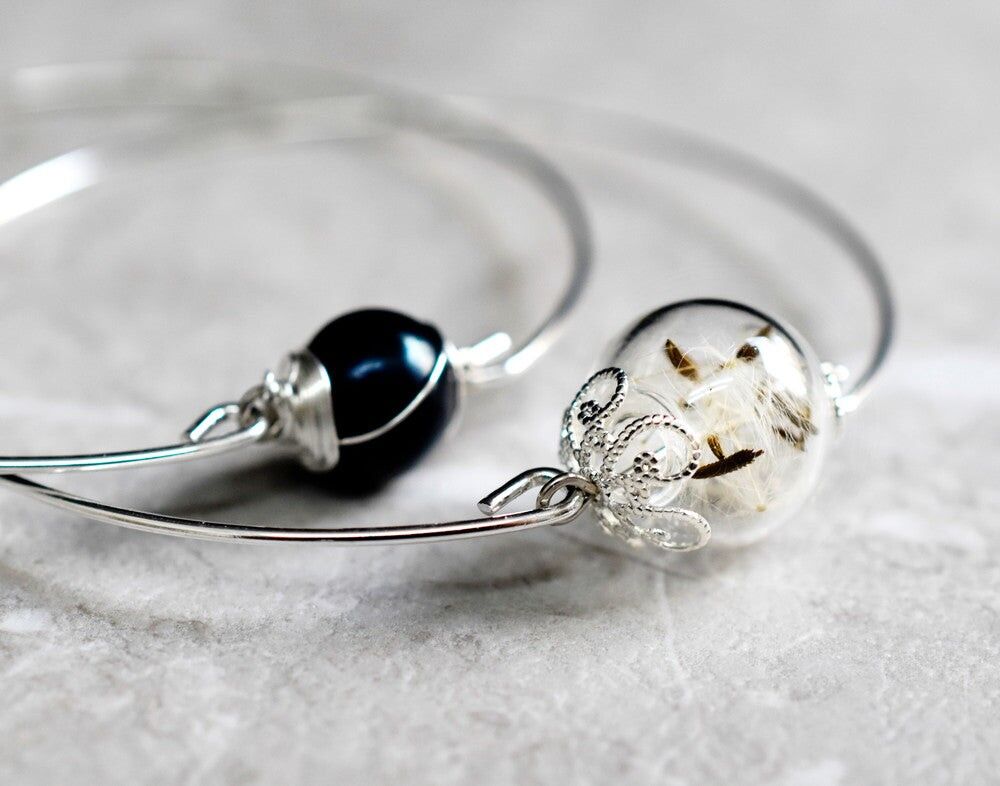 Real dandelion & freshwater pearl bracelets in a double pack - RETARM-31