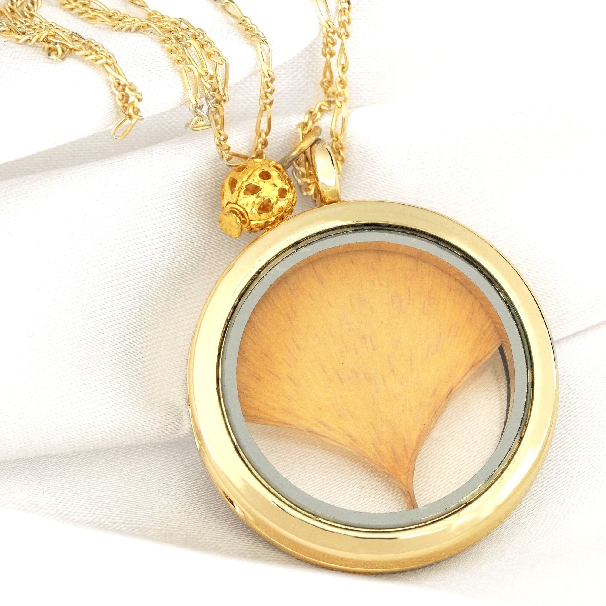 Ginkgo Leaf Gold Glass Amulet Pendant - 925 Sterling Gold Plated Chain - Bijoux naturels - K925-28