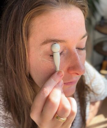 Rouleau pour les yeux écologique sans plastique pour les cernes et les yeux gonflés 2