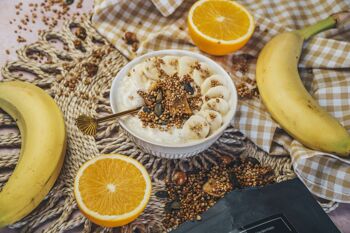 Granola, végétalien et fait à la main, Jana Banane dans un sac en papier kraft, 1 500 g 3