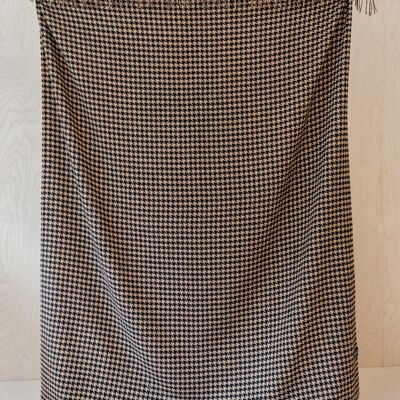 Lambswool Blanket in Camel Houndstooth