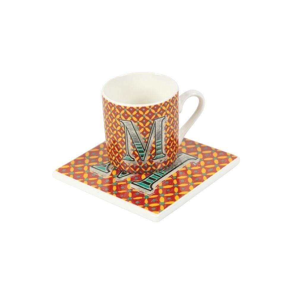 Kaffeetasse mit Monogrammbuchstabe M und quadratischer Untertasse