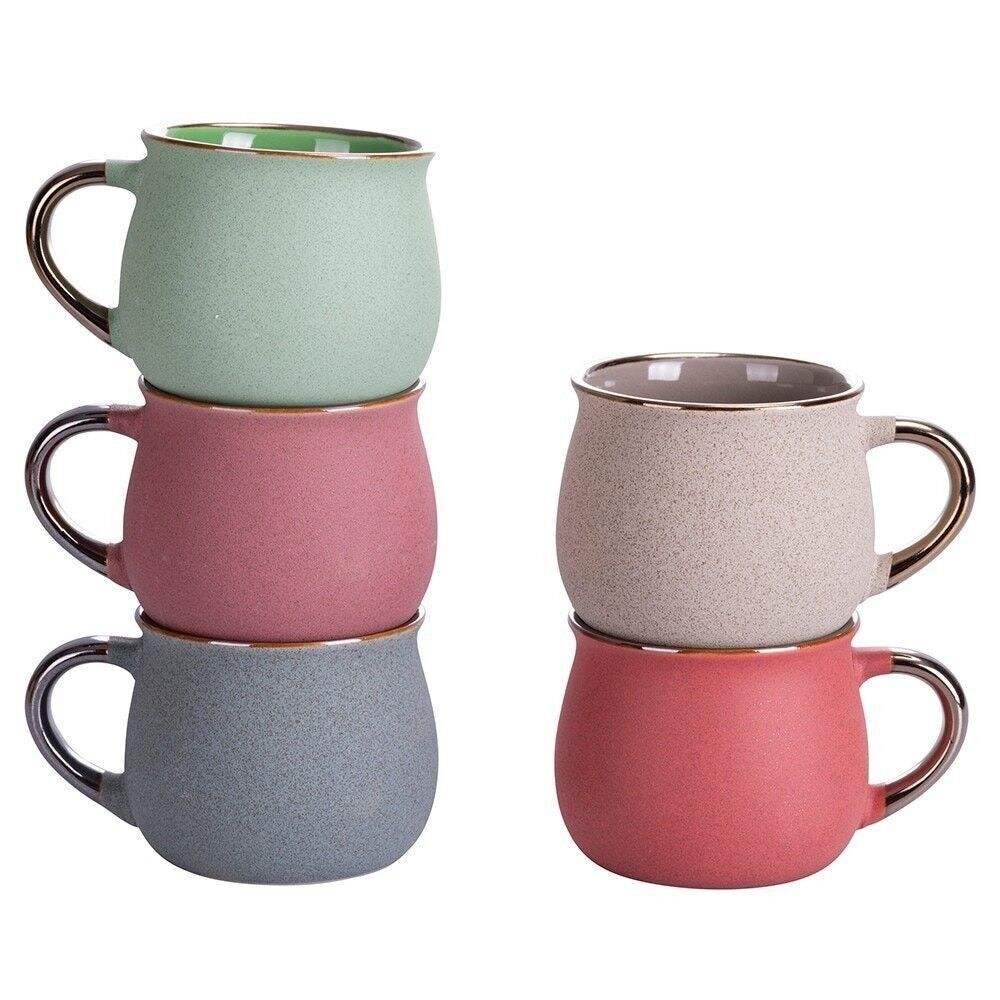 Glasierter 4ass-Becher.