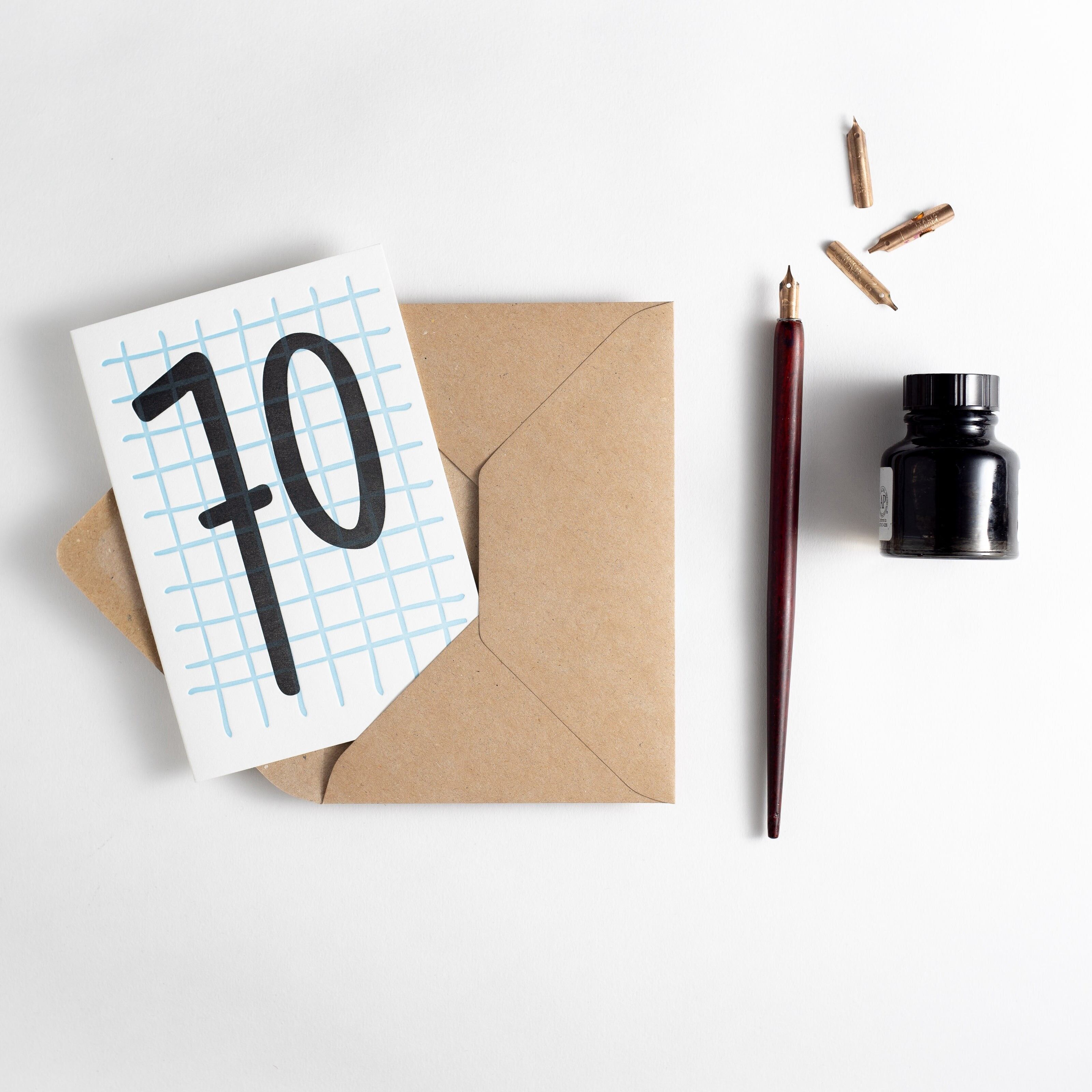 Carta tipografica con numero alto 70