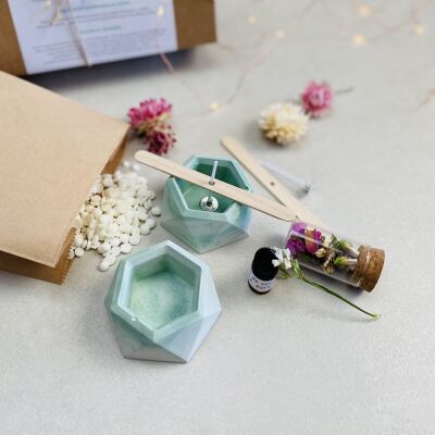Kit for making two Flowery and Scented Soy Wax Candles, Concrete candlesticks included