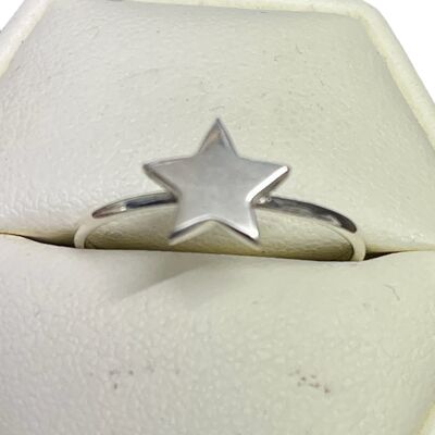 Hermoso anillo de estrella de plata 925