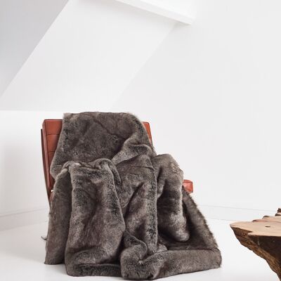 Hobart faux fur throw with wool-cashmere lining White