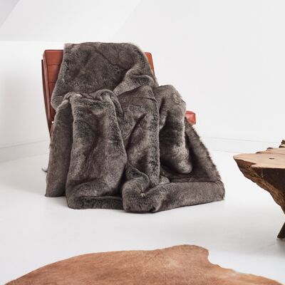 Hobart faux fur throw with wool-cashmere lining White