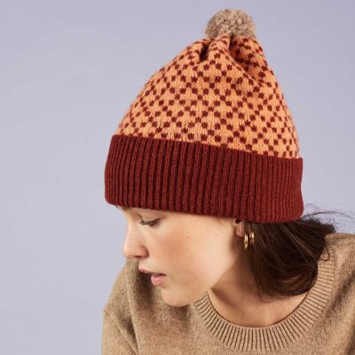 Mützen und Bommelmützen aus Lammwolle BOBBLE HAT - Kreuz - Sienna