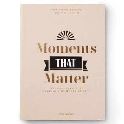 Bookshelf Album - Moments that Matter
