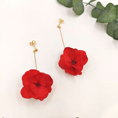Boucles d'oreilles pendantes en hortensia stabilisé rouge Cerise