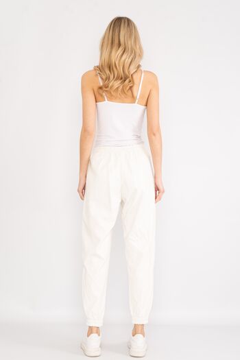 Pantalon blanc effet cuir avec cordon de serrage à la taille 3