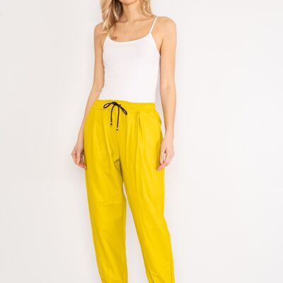 Pantalon jaune effet cuir avec cordon de serrage à la taille