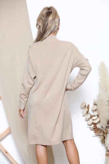 Robe d'hiver Camel avec bouton scintillant sur l'épaule 3