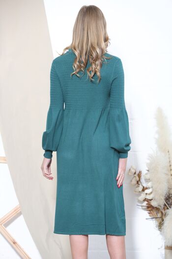 Robe torsadée vert manches évêque midi 4