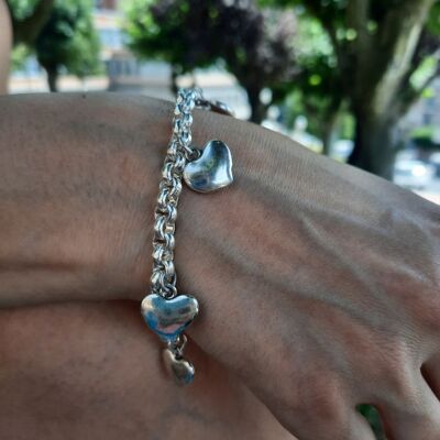 Bracelet chaîne Rolo avec coeurs