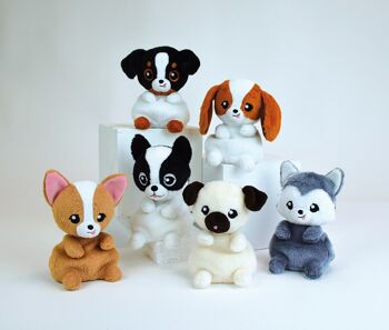 Peluche chiens, Kidimols, 14 cm, 6 modèles assortis, en boite présentoir 3