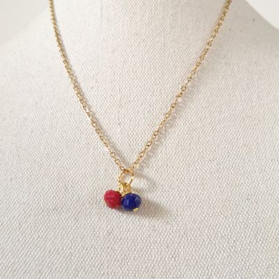 FINE necklace, short, golden with colored pearls. Trendy, winter collection. Red