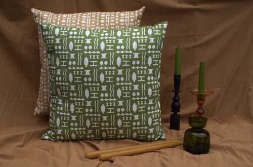 Olive Lechlade print cushion