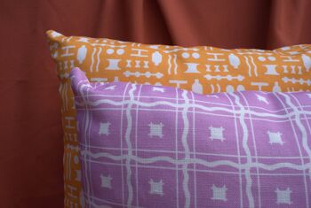 Coussin en lin imprimé Shanti lilas 2