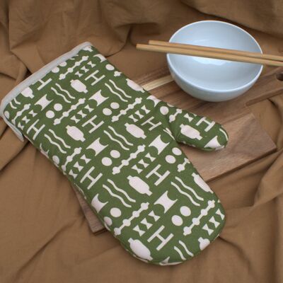 Single oven mitt in Olive Lechlade print